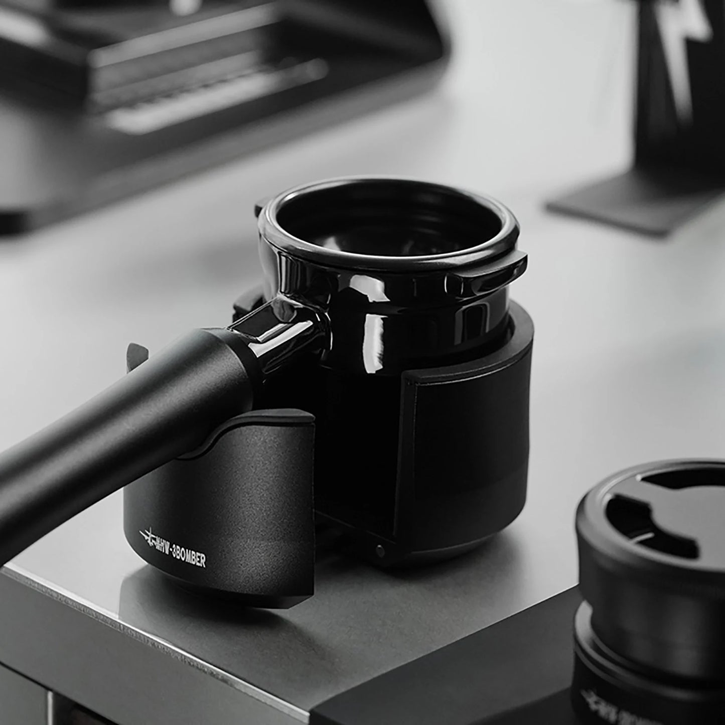 Brewin Adjustable 51/53/58mm Portafilter Holder – Aluminium Alloy Tamping Station for Espresso Coffee