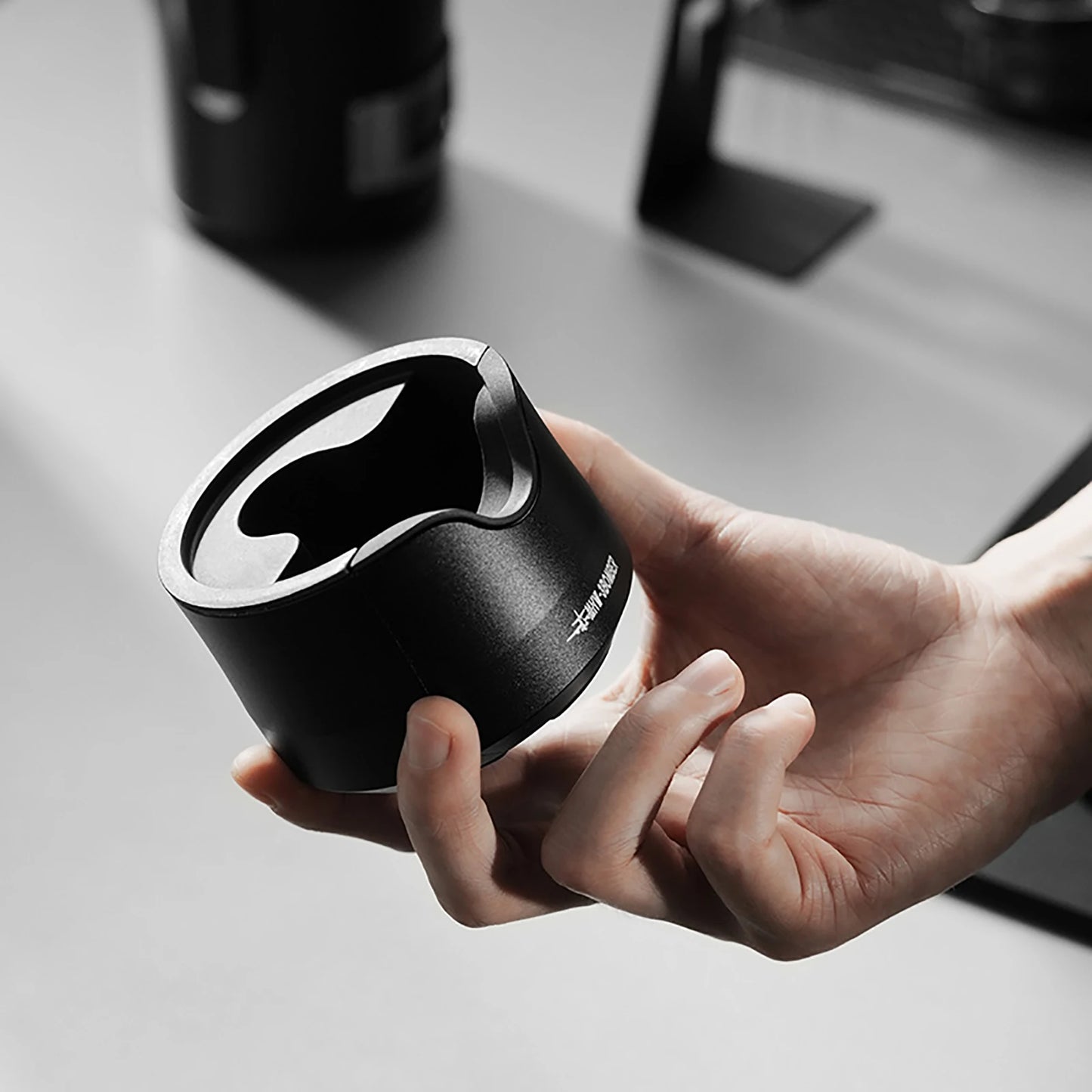 Brewin Adjustable 51/53/58mm Portafilter Holder – Aluminium Alloy Tamping Station for Espresso Coffee