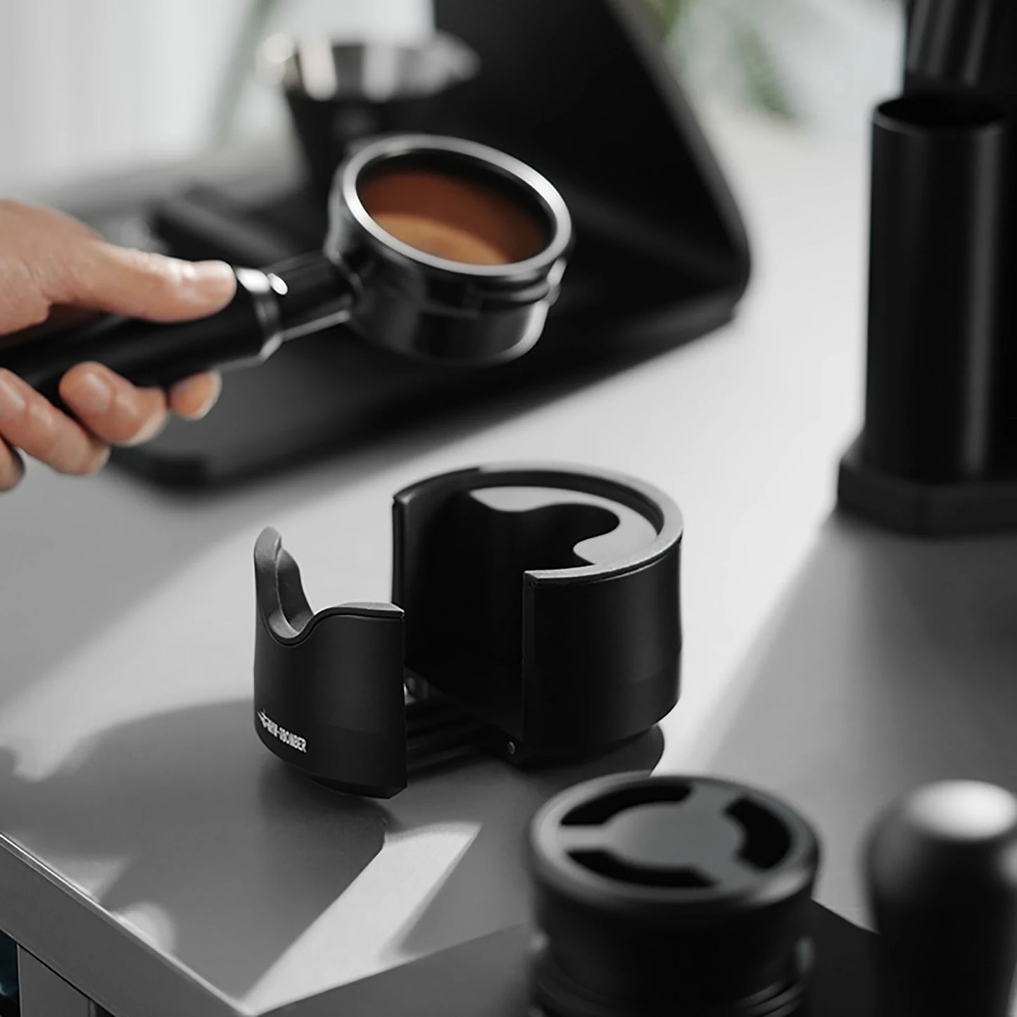 Brewin Adjustable 51/53/58mm Portafilter Holder – Aluminium Alloy Tamping Station for Espresso Coffee